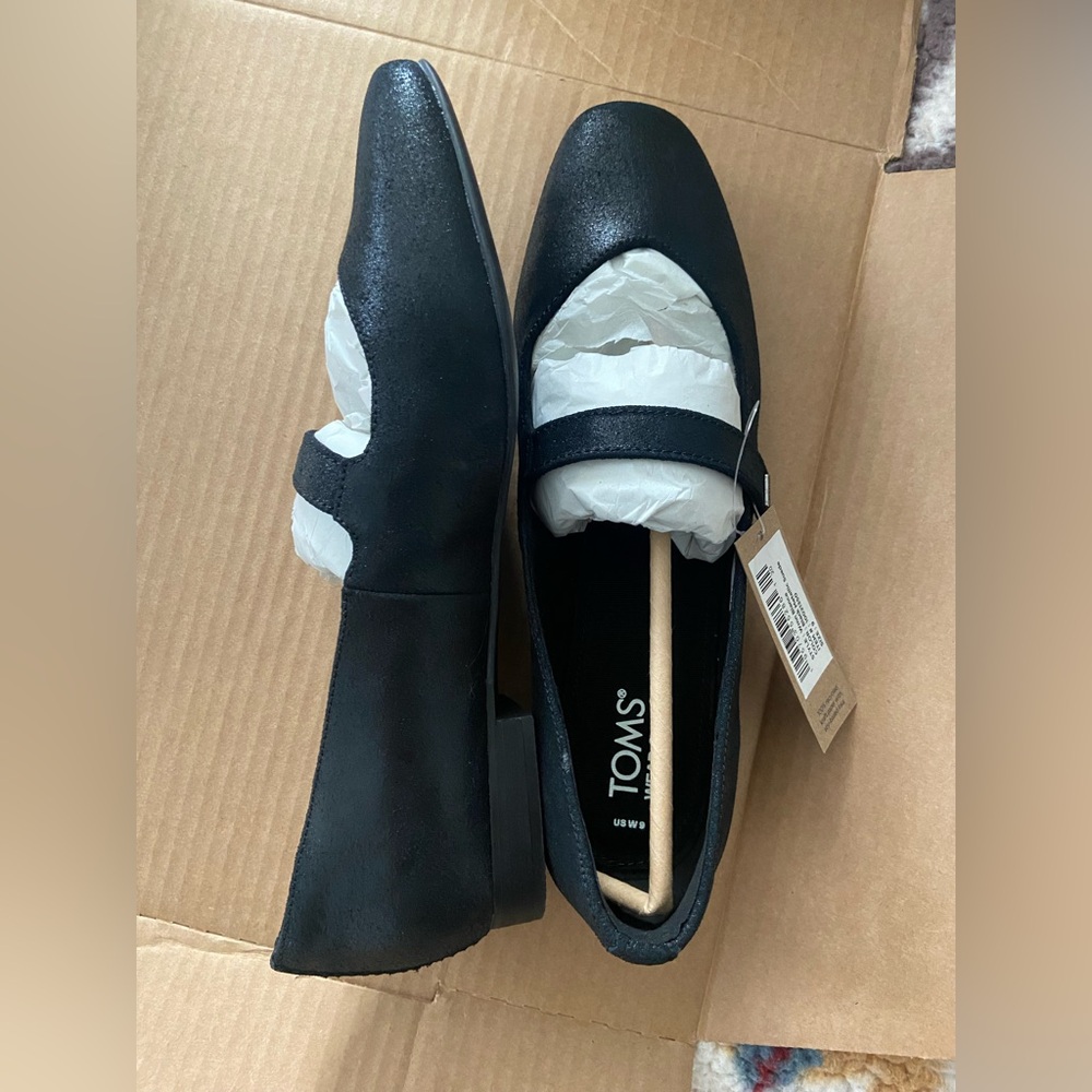 TOMS Women's Black Flats - Picture 4 of 7